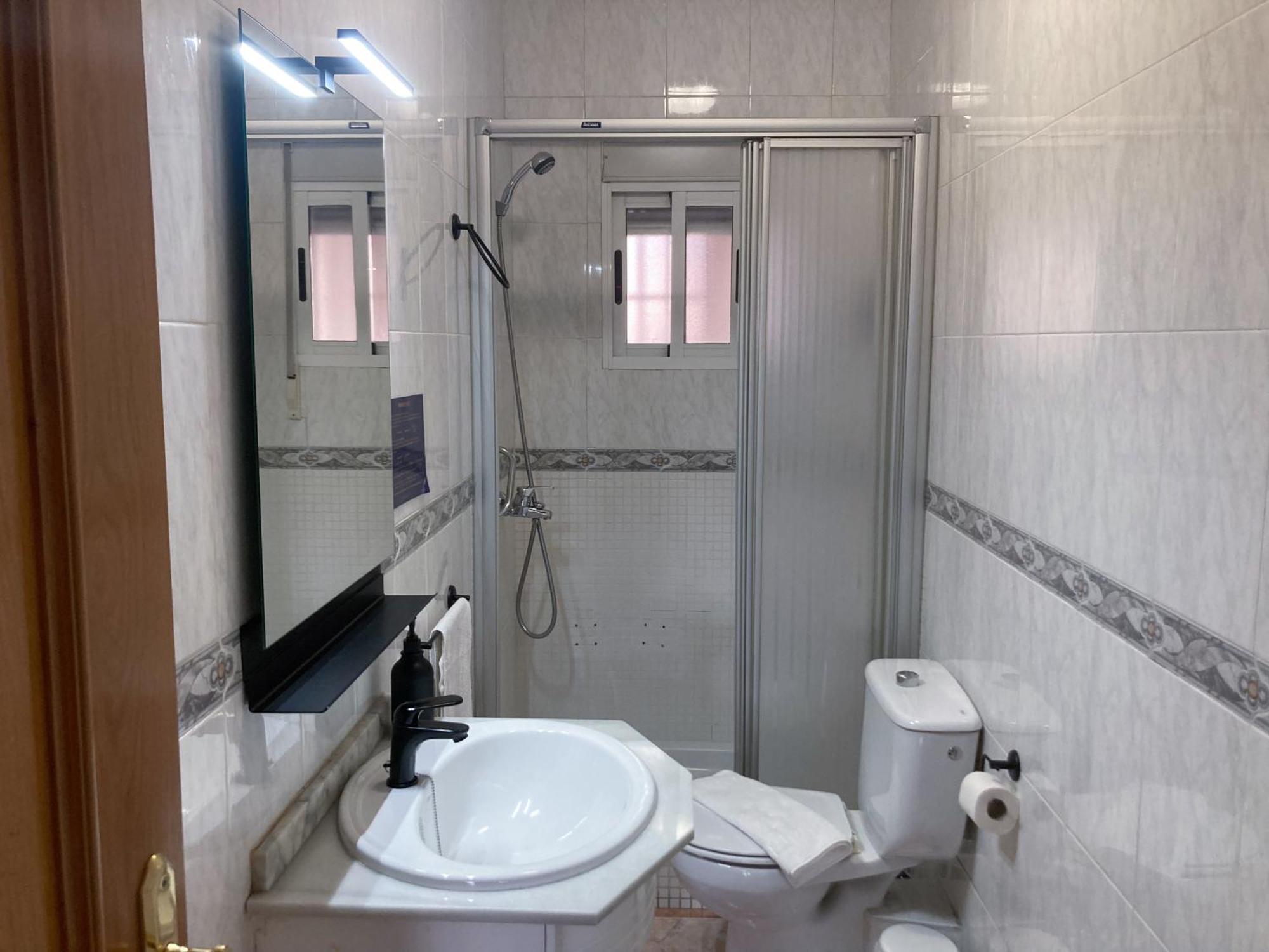 Luninoso Y Practico Apartamento En El Centro Con Amplio Parking Incluido Grenada Zewnętrze zdjęcie